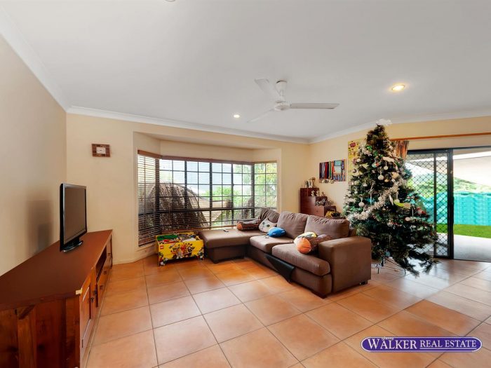 4 Playford Cl, Brinsmead QLD 4870, Australia