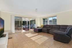 13 Rottnest Cl, Shell Cove NSW 2529, Australia