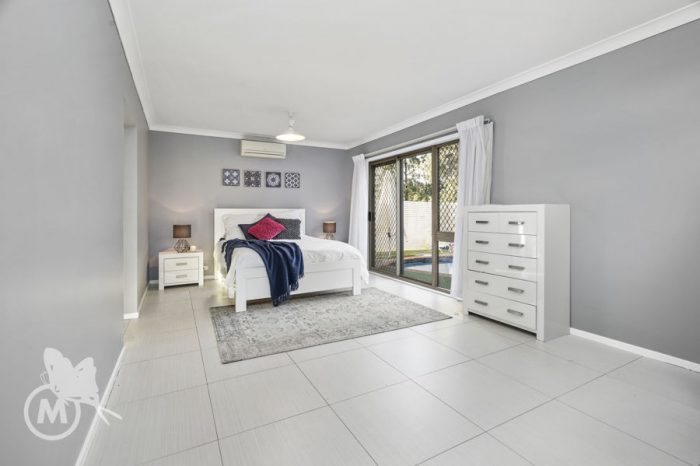 44 Ustinov Cres, McDowall QLD 4053, Australia