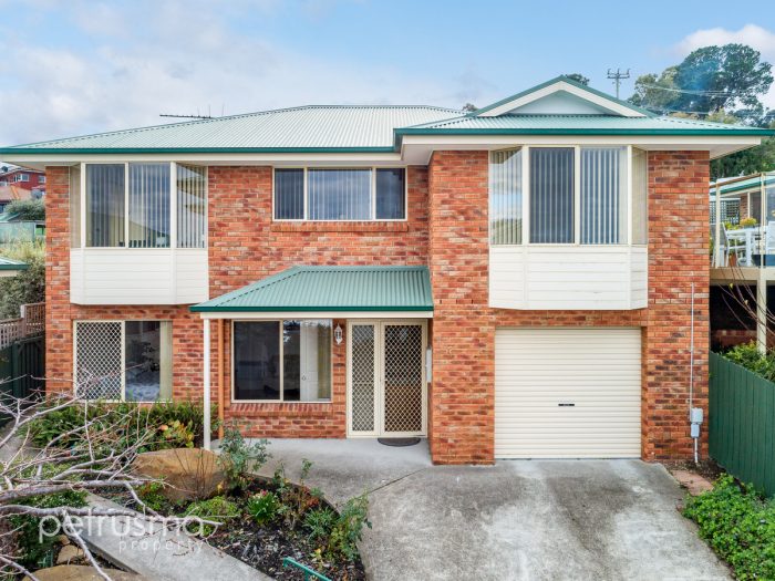 Unit 2/40 Beach St, Bellerive TAS 7018, Australia