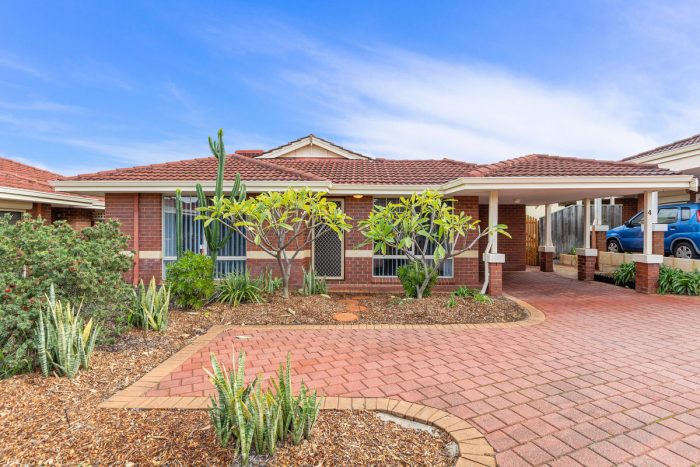 4/57 Scaddan St, Bassendean WA 6054, Australia