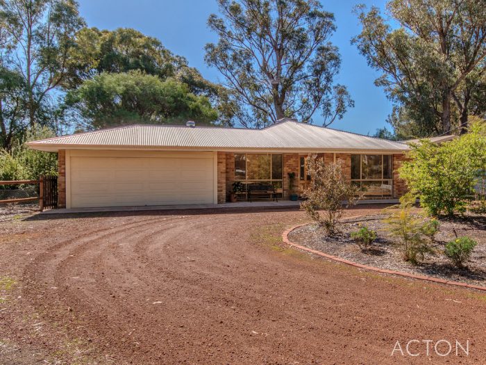 6 Bardoc Way, Greenfields WA 6210, Australia