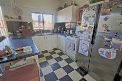 Unit 1/12 Walker St, Ulverstone TAS 7315, Australia