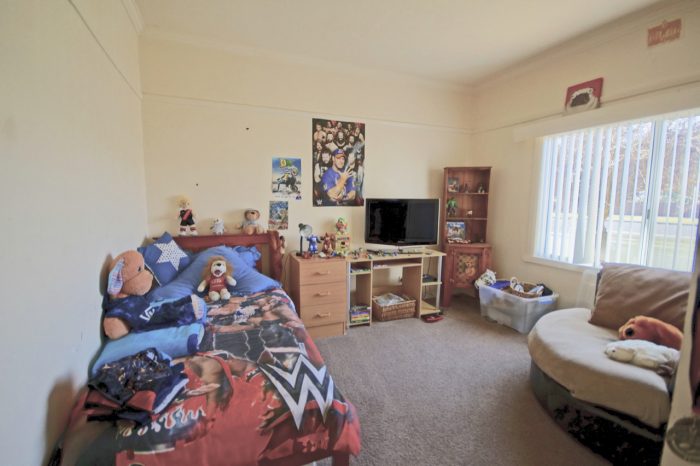 Unit 1/12 Walker St, Ulverstone TAS 7315, Australia