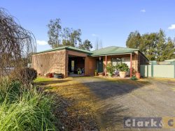 2 Links Rd, Mansfield VIC 3722, Australia