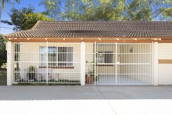 Unit 1/43 Surrey St, Hyde Park QLD 4812, Australia