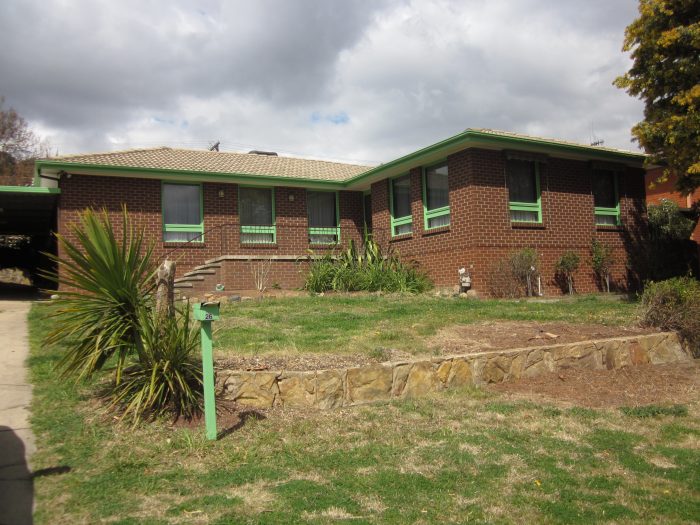 26 Holden Cres, Wanniassa ACT 2903, Australia