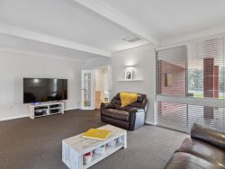 10 Campion Cres, Attadale WA 6156, Australia