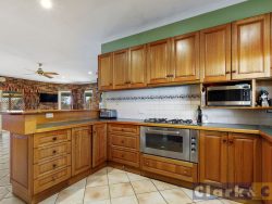 56 Stoneleigh Rd, Mansfield VIC 3722, Australia