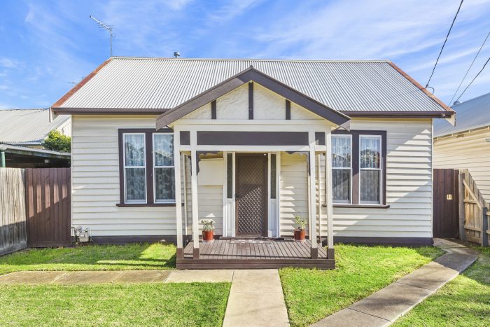 3 Tyler St, Sunshine VIC 3020, Australia