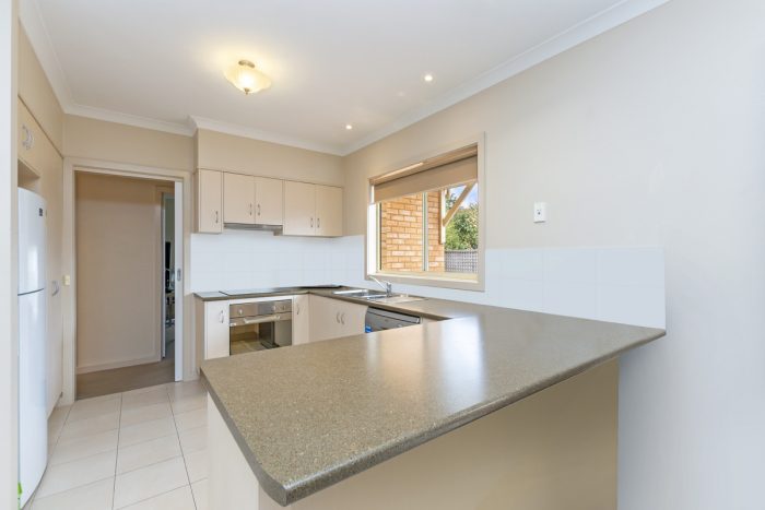 Unit 2/9 Denneys St, Warrnambool VIC 3280, Australia