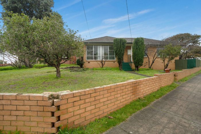 2 Armata Cres, Frankston North VIC 3200, Australia