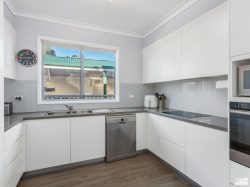 3 Denver Pl, Toongabbie NSW 2146, Australia