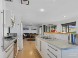 5 Corny Ct, Hardwicke Bay SA 5575, Australia