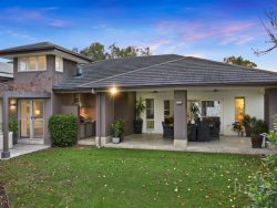 54 Peppertree Dr, Rothbury NSW 2320, Australia