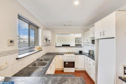 34 Ceafield Rd, Para Hills West SA 5096, Australia