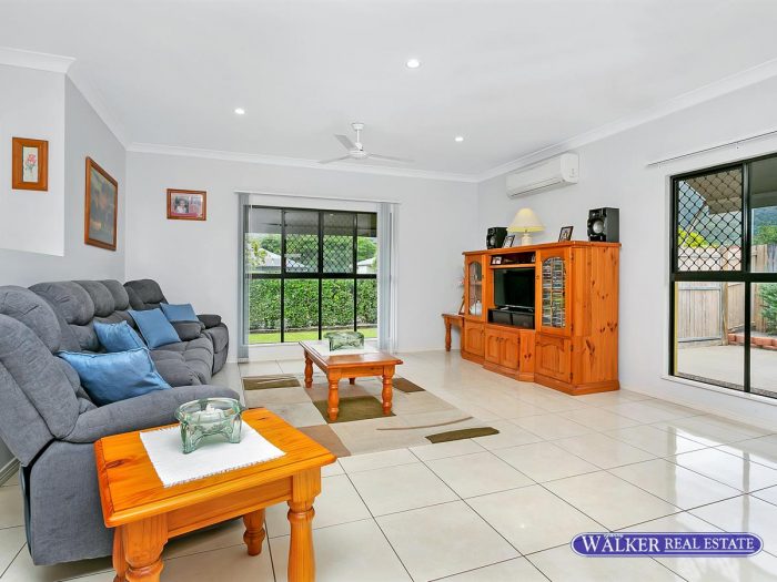 10 Altona St, Bentley Park QLD 4869, Australia