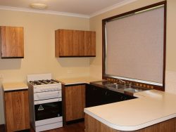 1 Budginigi Pl, Thurgoona NSW 2640, Australia