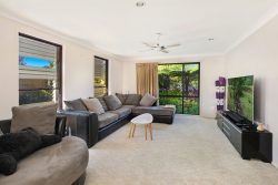 2 Applegin Ct, Mooloolaba QLD 4557, Australia