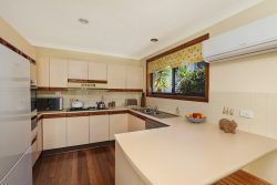 21 Toorumbee Dr, Mooloolaba QLD 4557, Australia