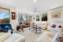 4/3 Edward St, Woy Woy NSW 2256, Australia