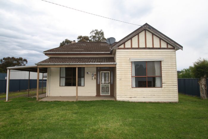 47 Turnbull St, Coleraine VIC 3315, Australia