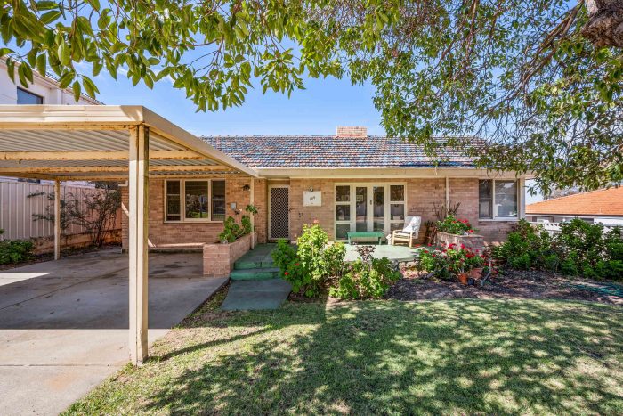 100 Stock Rd, Attadale WA 6156, Australia