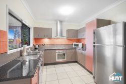 10 Russellia St, Redlynch QLD 4870, Australia