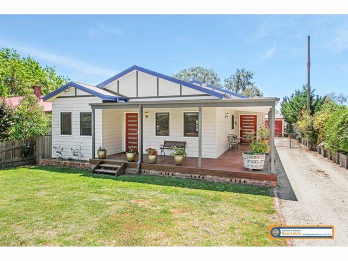 1 St Cuthberts Ave, Armidale NSW 2350, Australia