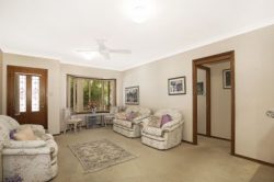 1/4 Station St, Woy Woy NSW 2256, Australia