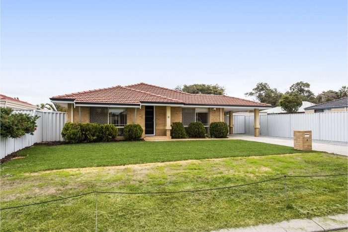 3 Barnsby Pl, Beckenham WA 6107, Australia