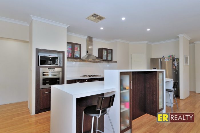 56 Birkett Cir, Ellenbrook WA 6069, Australia