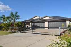 7 Coralie Ct, Mirani QLD 4754, Australia