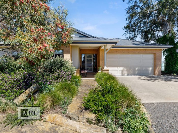 6 Donovans Way, Mansfield VIC 3722, Australia