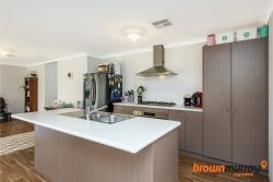 42 Barron Turn, South Yunderup WA 6208, Australia