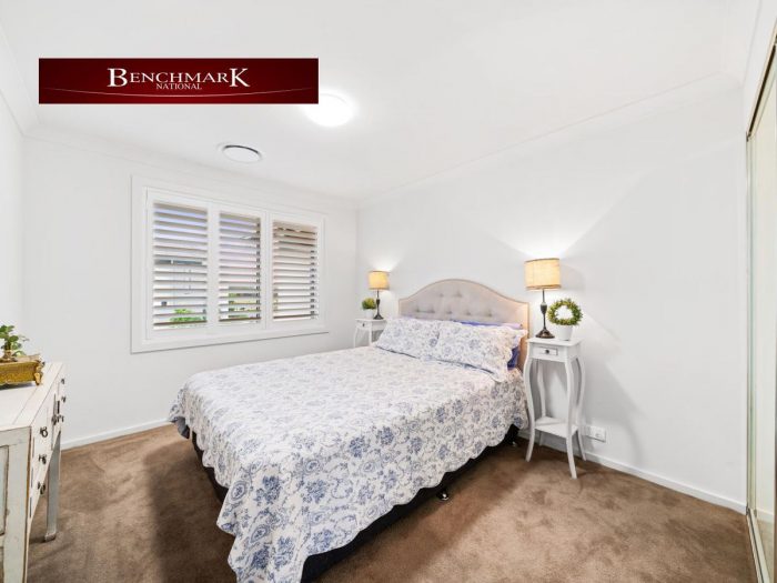 27 Hennessy Ave, Moorebank NSW 2170, Australia