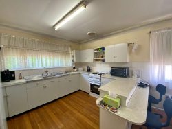 12 Lansdowne St, Young NSW 2594, Australia