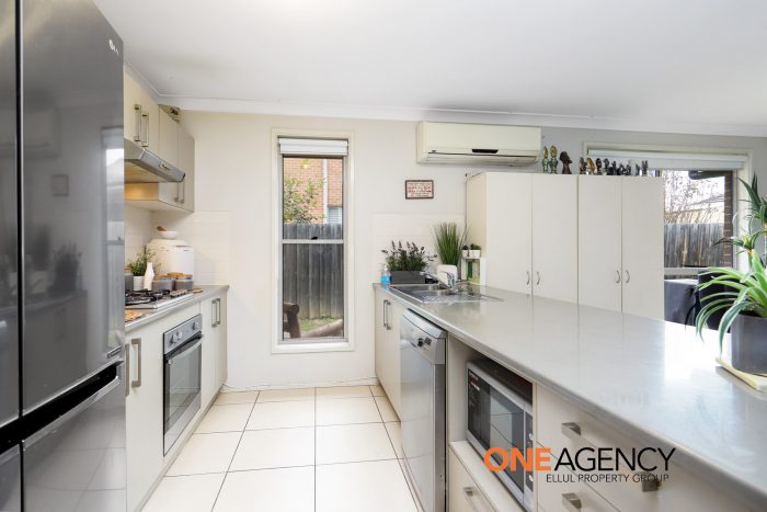 2 Loch Ave, Glenmore Park NSW 2745, Australia