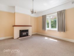 73 Lord St, Sandy Bay TAS 7005, Australia