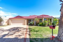 64 Houghton Dr, Carramar WA 6031, Australia