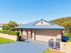 6 Tareebin Rd, Nelson Bay NSW 2315, Australia