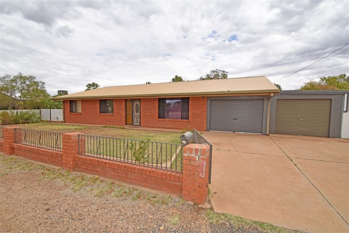 25 Erumba St, Braitling NT 0870, Australia