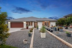 24 Boyne Cres, Cameron Park NSW 2285, Australia