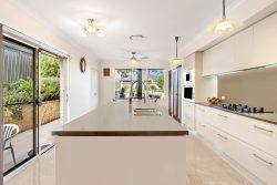 24 Boyne Cres, Cameron Park NSW 2285, Australia