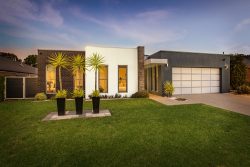 49 Golflinks Ave, West Wodonga VIC 3690, Australia