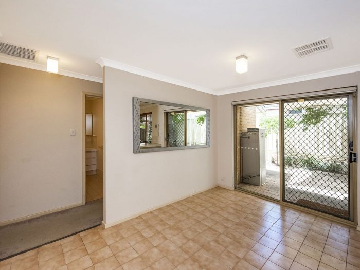 5/10 Helmsley St, Scarborough WA 6019, Australia