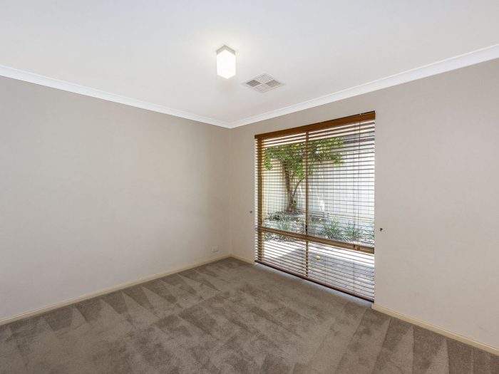 5/10 Helmsley St, Scarborough WA 6019, Australia