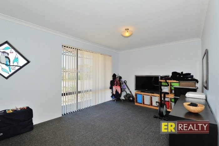 51 Radiata Ave, Ellenbrook WA 6069, Australia