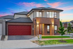 20 Lafayette Cres, Point Cook VIC 3030, Australia