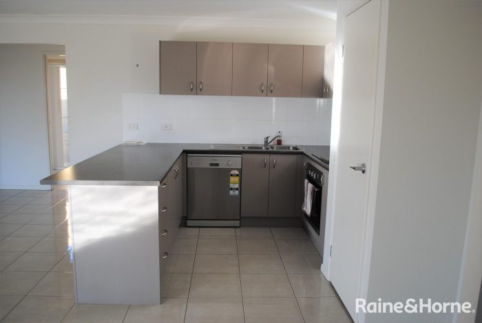 6 Normanton Cl, Rosewood QLD 4340, Australia